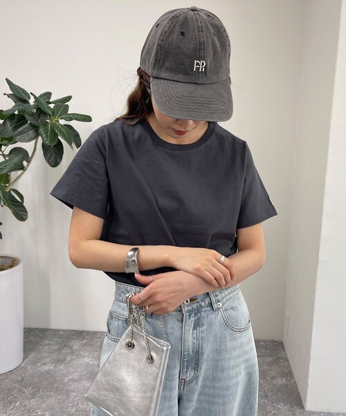 fredy emue（フレディエミュ）の「【新色登場】FRワッペンBASIC Tシャツ（Tシャツ/カットソー・レディース・チャコールグレー/ライトグレー/グレイッシュベージュ/オフホワイト/グレー・38）」の11枚目の写真