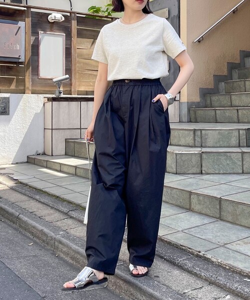 fredy emue（フレディエミュ）の「【新色登場】FRワッペンBASIC Tシャツ（Tシャツ/カットソー・レディース・チャコールグレー/ライトグレー/グレイッシュベージュ/オフホワイト/グレー・38）」の17枚目の写真