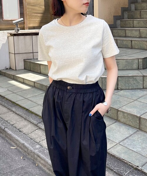 fredy emue（フレディエミュ）の「【新色登場】FRワッペンBASIC Tシャツ（Tシャツ/カットソー・レディース・チャコールグレー/ライトグレー/グレイッシュベージュ/オフホワイト/グレー・38）」の21枚目の写真