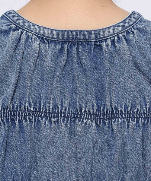 LOWRYS FARM（ローリーズファーム）の「デニムシャーリングブラウス６Ｓ 116623（シャツ/ブラウス・レディース・ブラック/ブルー・FREE）」の11枚目の写真