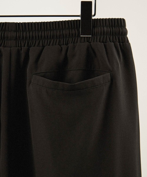 Alfred Alex(アルフレッドアレックス)の「【Alfred Alex】ダブルフェイス ラインワイドトラックショートパンツ/バスパン(その他パンツ・メンズ・ブラック/チャコールグレー/サックスブルー/グレイッシュベージュ/グレイッシュブルー/ブラック系・L/M/S)」の16枚目の写真