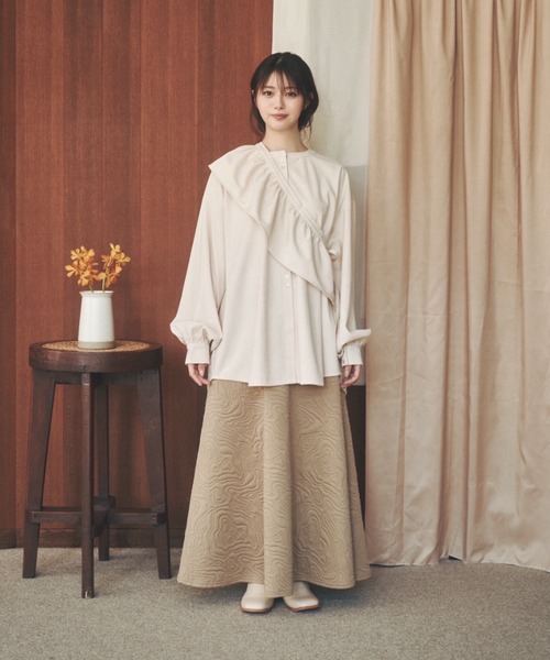 moi tytto(モイテュット)の「フリル付きクルーネックコーデュロイシャツ(シャツ/ブラウス・レディース・ナチュラル/ベージュ/ブラウン・FREE)」の6枚目の写真