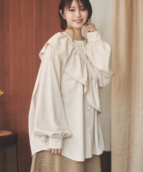 moi tytto(モイテュット)の「フリル付きクルーネックコーデュロイシャツ(シャツ/ブラウス・レディース・ナチュラル/ベージュ/ブラウン・FREE)」の15枚目の写真
