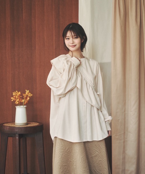 moi tytto(モイテュット)の「フリル付きクルーネックコーデュロイシャツ(シャツ/ブラウス・レディース・ナチュラル/ベージュ/ブラウン・FREE)」の18枚目の写真