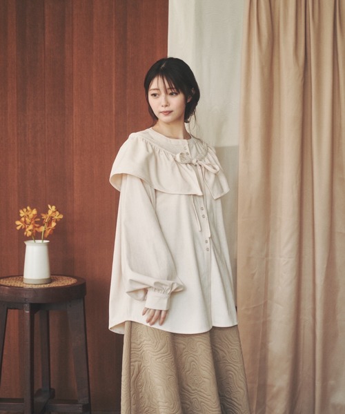 moi tytto(モイテュット)の「フリル付きクルーネックコーデュロイシャツ(シャツ/ブラウス・レディース・ナチュラル/ベージュ/ブラウン・FREE)」の14枚目の写真