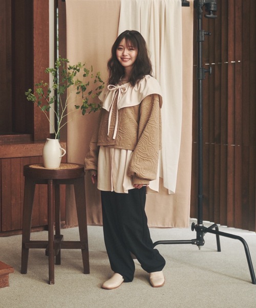 moi tytto(モイテュット)の「フリル付きクルーネックコーデュロイシャツ(シャツ/ブラウス・レディース・ナチュラル/ベージュ/ブラウン・FREE)」の11枚目の写真