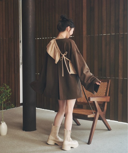 moi tytto(モイテュット)の「フリル付きクルーネックコーデュロイシャツ(シャツ/ブラウス・レディース・ナチュラル/ベージュ/ブラウン・FREE)」の9枚目の写真