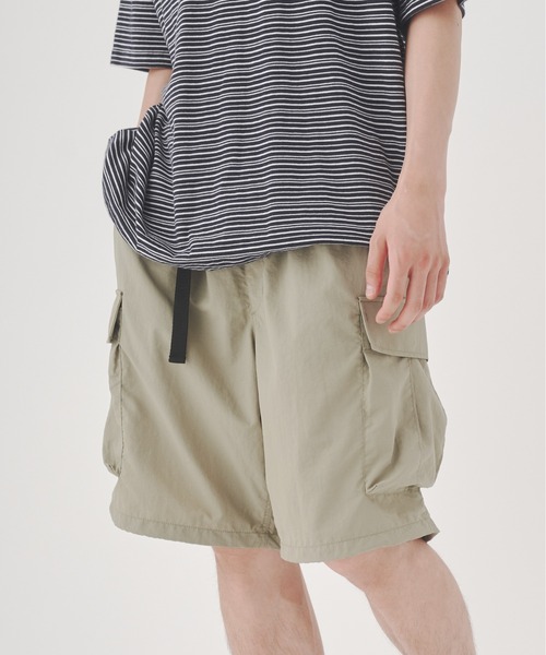 YOEL(ヨエル)の「YOEL - nylon cargo short pants / ナイロンカーゴショートパンツ(カーゴパンツ・メンズ・カーキ/ネイビー・LARGE/MEDIUM)」の2枚目の写真