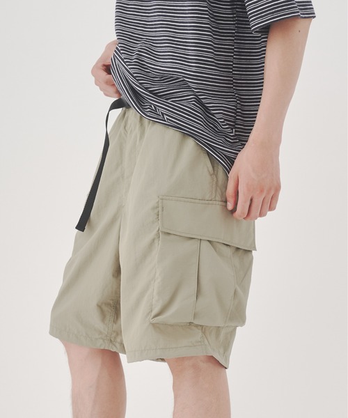 YOEL(ヨエル)の「YOEL - nylon cargo short pants / ナイロンカーゴショートパンツ(カーゴパンツ・メンズ・カーキ/ネイビー・LARGE/MEDIUM)」の11枚目の写真