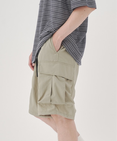 YOEL(ヨエル)の「YOEL - nylon cargo short pants / ナイロンカーゴショートパンツ(カーゴパンツ・メンズ・カーキ/ネイビー・LARGE/MEDIUM)」の12枚目の写真