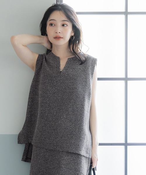 coca（coca）（コカ）の「【WEB限定セール】リネンライクVネックベスト＆スカートセット（セットアップ・レディース・チャコール・M/S/L）」の2枚目の写真
