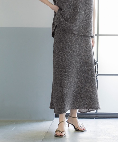 coca（coca）（コカ）の「【WEB限定セール】リネンライクVネックベスト＆スカートセット（セットアップ・レディース・チャコール・M/S/L）」の6枚目の写真