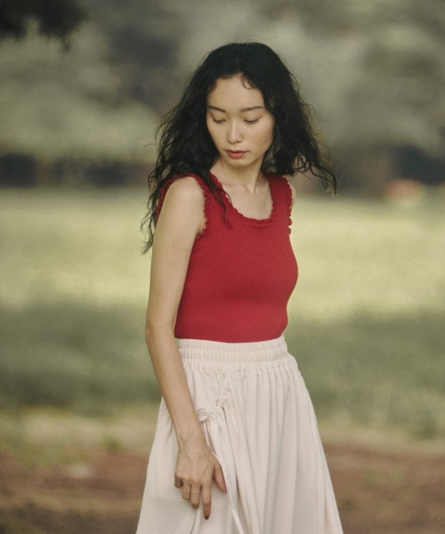 moi tytto(モイテュット)の「フリルニットタンクトップ(タンクトップ・レディース・レッド/ベージュ/ナチュラル・FREE)」の14枚目の写真