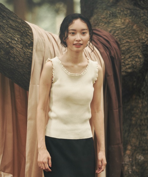 Bibiy フリルタンクトップ Bibiy COLENNETOP ホワイト フリルタンクトップ - メルカリ