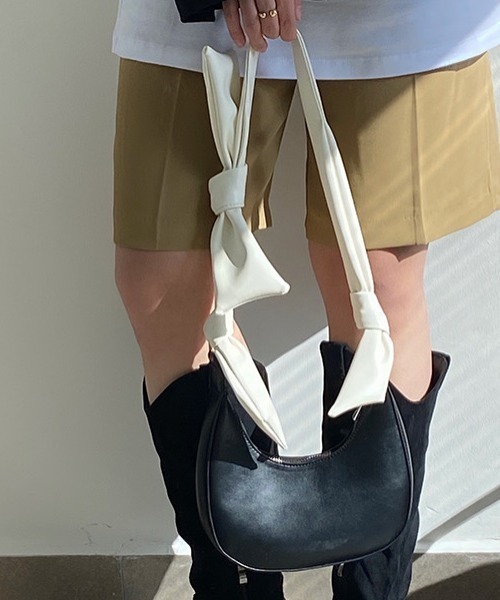 .KOM(ドットコム)の「A'GEM/9 × .kom 『.KOM/ドットケーオーエム』 リボンバッグ(ショルダーバッグ・レディース・ブラック・FREE)」の7枚目の写真