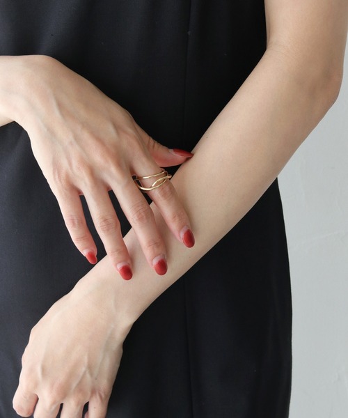 cheriella（シェリエラ）の「【cheriella】3連クロスラインリング TRIPLE CROSS LINE RING（リング・レディース・シルバー/ゴールド・FREE）」の8枚目の写真