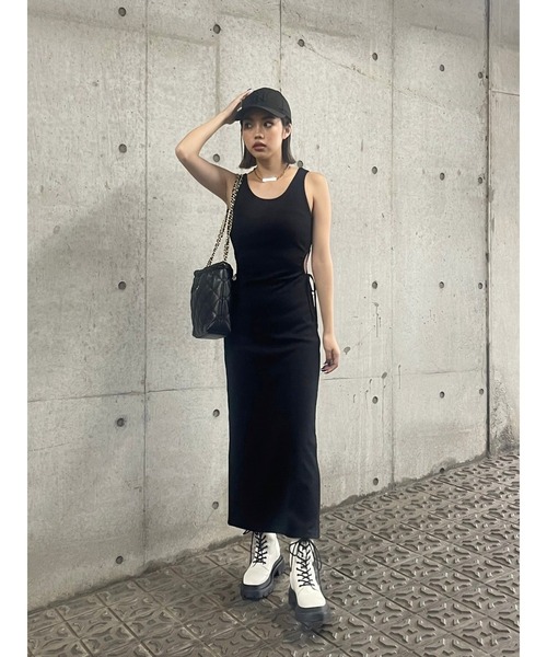 EVRIS(エヴリス)の「サイドオープンノースーリーブロングワンピース(ワンピース・レディース・レッド/ホワイト/ブラック・FREE)」の6枚目の写真