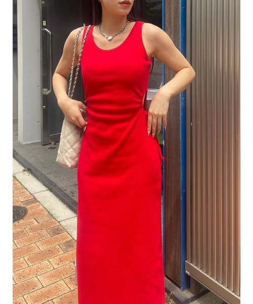 EVRIS(エヴリス)の「サイドオープンノースーリーブロングワンピース(ワンピース・レディース・レッド/ホワイト/ブラック・FREE)」の14枚目の写真