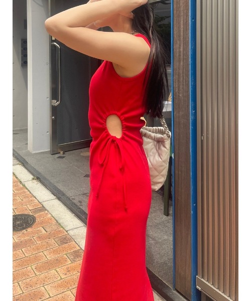 EVRIS(エヴリス)の「サイドオープンノースーリーブロングワンピース(ワンピース・レディース・レッド/ホワイト/ブラック・FREE)」の15枚目の写真