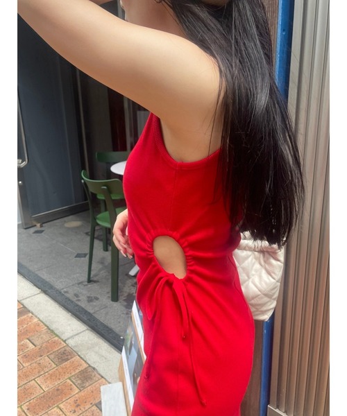 EVRIS(エヴリス)の「サイドオープンノースーリーブロングワンピース(ワンピース・レディース・レッド/ホワイト/ブラック・FREE)」の16枚目の写真