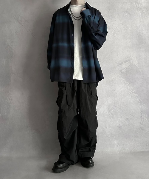 SERACE（セラス）の「【SERACE】Loose silhouette gradation balloon sleeve shirt / ルーズシルエットグラデーションバルーンスリーブシャツ（シャツ/ブラウス・メンズ・ブラック/ブルー・L/M）」の21枚目の写真
