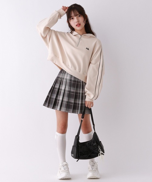 repipi armario(レピピ アルマリオ)の「ラインハーフZIPフーディ(パーカー・キッズ・グレー/アイボリー/ピンク・SMALL/MEDIUM/LARGE)」の4枚目の写真