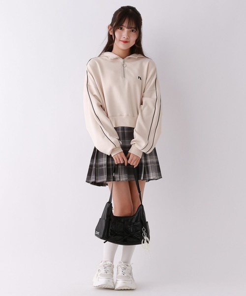 repipi armario(レピピ アルマリオ)の「ラインハーフZIPフーディ(パーカー・キッズ・グレー/アイボリー/ピンク・SMALL/MEDIUM/LARGE)」の5枚目の写真