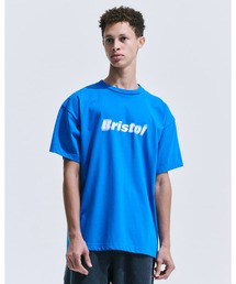 F.C. Real Bristol Blurred Logo Tシャツ F.C.Real Bristol（エフシーレアルブリストル）の「BLURRED LOGO