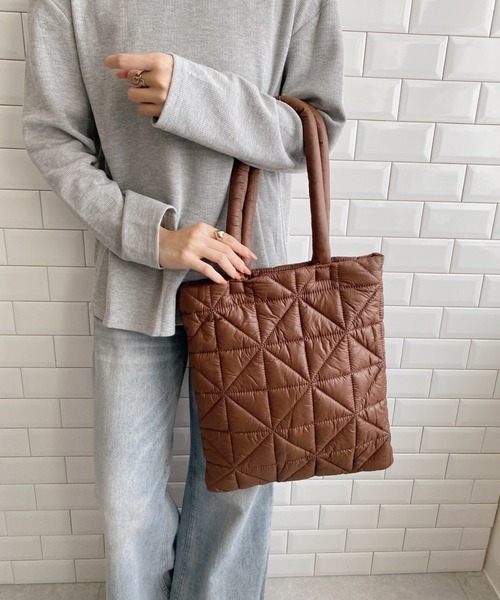 セール】ナイロン調 キルティング トートバッグ（トートバッグ