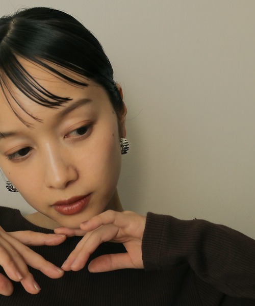 voov（ブーブ）の「アンティークニュアンス ハーフピアス（ピアス（両耳用）・レディース・ゴールド/シルバー・フリー）」の4枚目の写真