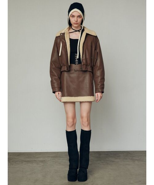EMODA(エモダ)の「フェイクレザーボアスカート(スカート・レディース・ブラウン/ブラック/グレー・MEDIUM/SMALL)」の4枚目の写真