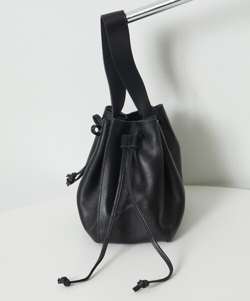 Firsthand(ファーストハンド)の「Firsthand/ファーストハンド レザーワンハンドルリボンバッグ / 防水レザー / 牛革(ハンドバッグ・レディース・ブラック・ONE SIZE)」の5枚目の写真