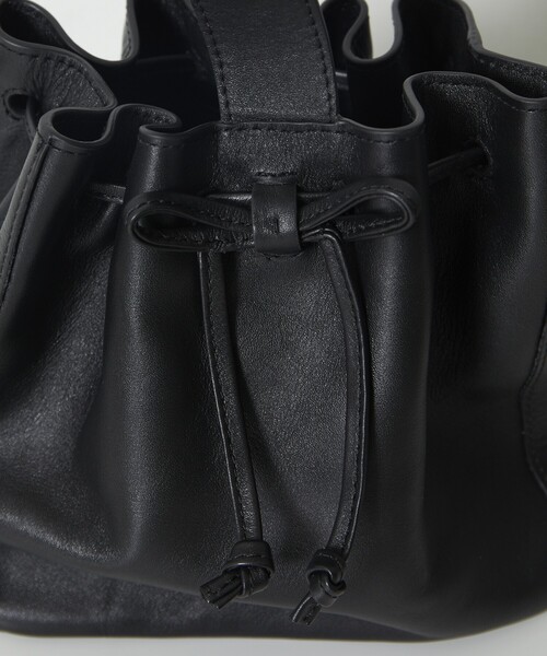 Firsthand(ファーストハンド)の「Firsthand/ファーストハンド レザーワンハンドルリボンバッグ / 防水レザー / 牛革(ハンドバッグ・レディース・ブラック・ONE SIZE)」の9枚目の写真