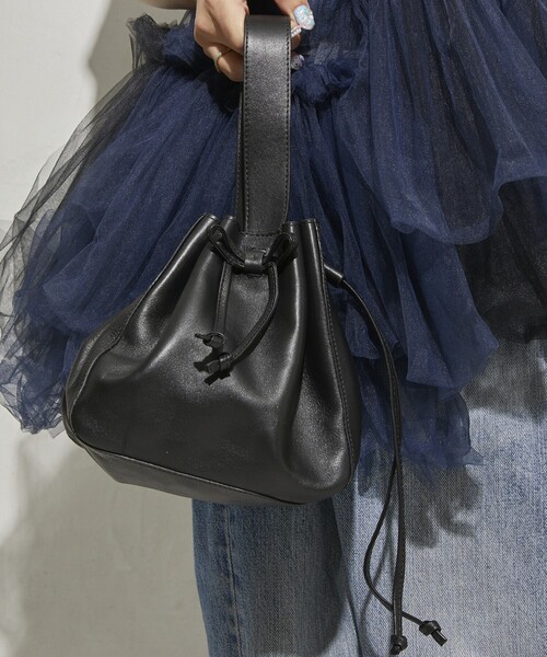 Firsthand(ファーストハンド)の「Firsthand/ファーストハンド レザーワンハンドルリボンバッグ / 防水レザー / 牛革(ハンドバッグ・レディース・ブラック・ONE SIZE)」の12枚目の写真