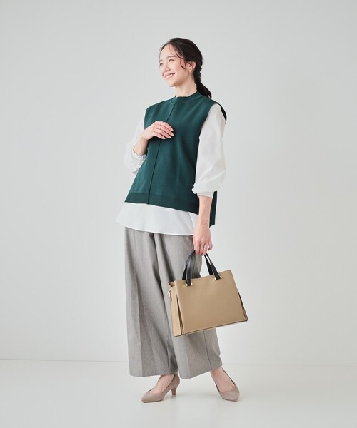 SHOO・LA・RUE(シューラルー)の「◆【2WAY/通勤/学校行事】一枚革風 三層ミドルトート(トートバッグ・レディース・ナチュラル/ブラック/ベージュ系4・00)」の11枚目の写真