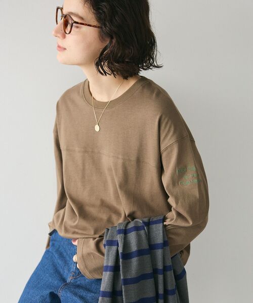 CRAFT STANDARD BOUTIQUE(クラフトスタンダードブティック)の「ワンポイント刺繍長袖チュニック(Tシャツ/カットソー・レディース・ブラック/ホワイト/チャコールグレー/ブラウン・FREE)」の4枚目の写真