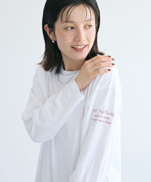 CRAFT STANDARD BOUTIQUE(クラフトスタンダードブティック)の「ワンポイント刺繍長袖チュニック(Tシャツ/カットソー・レディース・ブラック/ホワイト/チャコールグレー/ブラウン・FREE)」の5枚目の写真