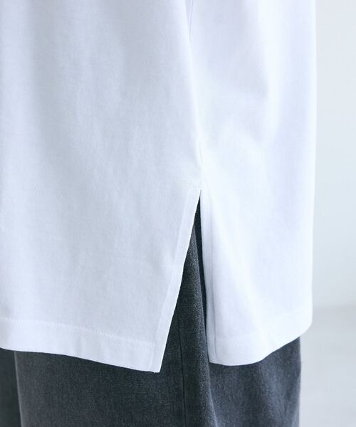 CRAFT STANDARD BOUTIQUE(クラフトスタンダードブティック)の「ワンポイント刺繍長袖チュニック(Tシャツ/カットソー・レディース・ブラック/ホワイト/チャコールグレー/ブラウン・FREE)」の11枚目の写真