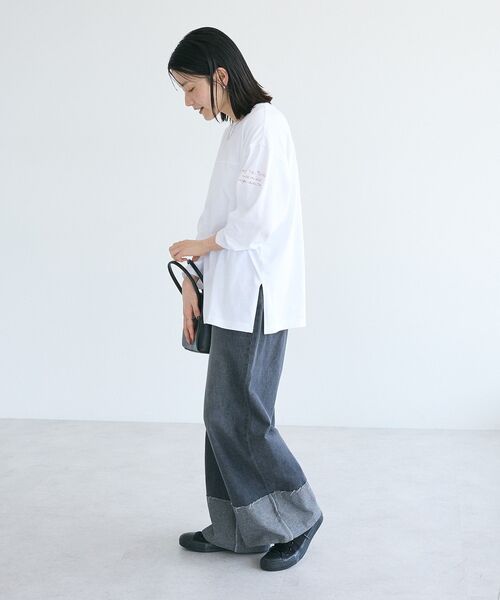 CRAFT STANDARD BOUTIQUE(クラフトスタンダードブティック)の「ワンポイント刺繍長袖チュニック(Tシャツ/カットソー・レディース・ブラック/ホワイト/チャコールグレー/ブラウン・FREE)」の13枚目の写真