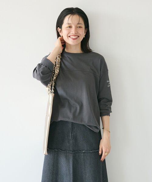 CRAFT STANDARD BOUTIQUE(クラフトスタンダードブティック)の「ワンポイント刺繍長袖チュニック(Tシャツ/カットソー・レディース・ブラック/ホワイト/チャコールグレー/ブラウン・FREE)」の16枚目の写真