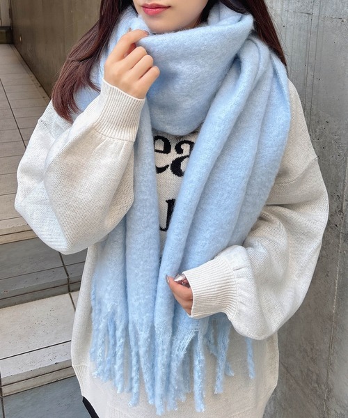 INGNI（イング）の「フリンジボリュームストール（ストール/ショール・レディース・サックスブルー/オフホワイト/ブルー/グレー/ベージュ/ピンク/ピンク系・ONE SIZE）」の5枚目の写真