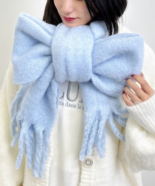 INGNI（イング）の「フリンジボリュームストール（ストール/ショール・レディース・サックスブルー/オフホワイト/ブルー/グレー/ベージュ/ピンク/ピンク系・ONE SIZE）」の8枚目の写真
