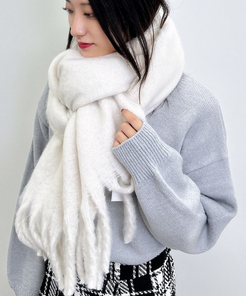 INGNI（イング）の「フリンジボリュームストール（ストール/ショール・レディース・サックスブルー/オフホワイト/ブルー/グレー/ベージュ/ピンク/ピンク系・ONE SIZE）」の19枚目の写真