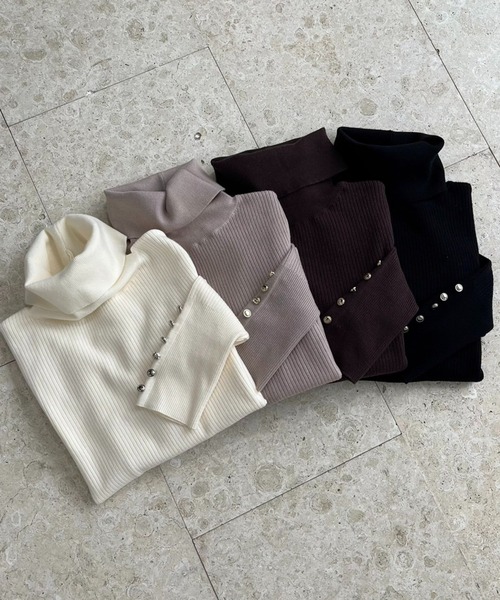 one after another NICE CLAUP（ワンアフターアナザーナイスクラップ）の「金ボタンハイネックニット（ニット/セーター・レディース・ブラック/オフホワイト/ブラウン/ベージュ・FREE）」の18枚目の写真