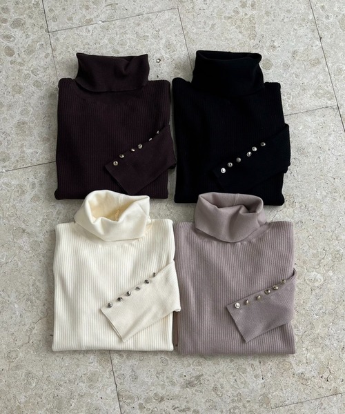 one after another NICE CLAUP（ワンアフターアナザーナイスクラップ）の「金ボタンハイネックニット（ニット/セーター・レディース・ブラック/オフホワイト/ブラウン/ベージュ・FREE）」の19枚目の写真