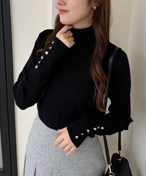 one after another NICE CLAUP（ワンアフターアナザーナイスクラップ）の「金ボタンハイネックニット（ニット/セーター・レディース・ブラック/オフホワイト/ブラウン/ベージュ・FREE）」の17枚目の写真