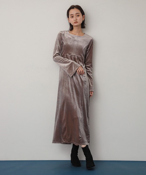 SENSE OF PLACE by URBAN RESEARCH（センスオブプレイスバイアーバンリサーチ）の「キリカエベロアワンピース（ワンピース・レディース・モカ/ブラック/チャコールグレー・S/ONE）」の10枚目の写真