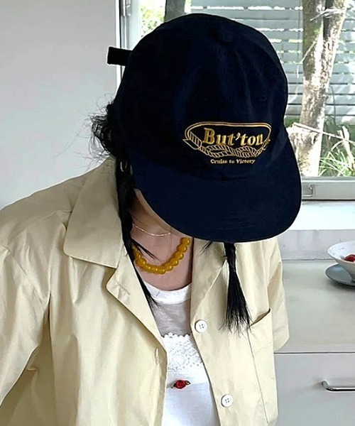 Vipoa(ヴィポア)の「Button ロゴ刺繍キャップ(キャップ・レディース・ネイビー・FREE)」の19枚目の写真