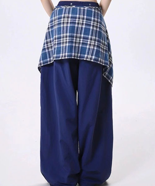 gossip！ロサンゼルス（ゴシップロサンゼルス）の「2WAYラップスカートレイヤードタイトブーツカットパンツ [取り外し可能]（カーゴパンツ・レディース・ピンク/ネイビー/ブラック・L/M）」の11枚目の写真