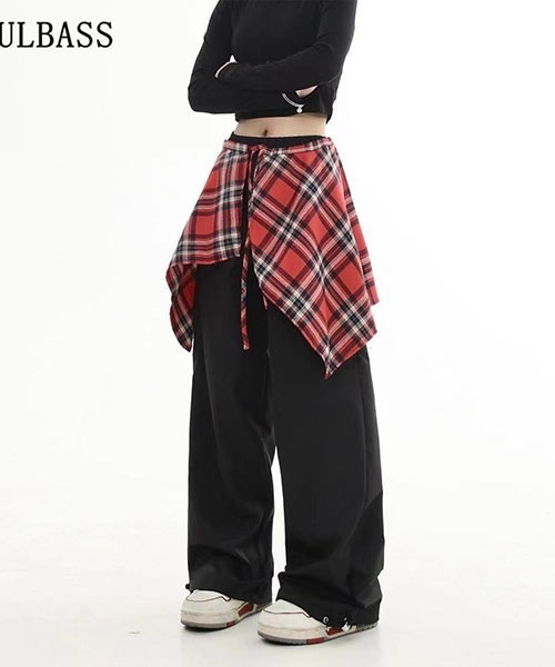 gossip！ロサンゼルス（ゴシップロサンゼルス）の「2WAYラップスカートレイヤードタイトブーツカットパンツ [取り外し可能]（カーゴパンツ・レディース・ピンク/ネイビー/ブラック・L/M）」の4枚目の写真